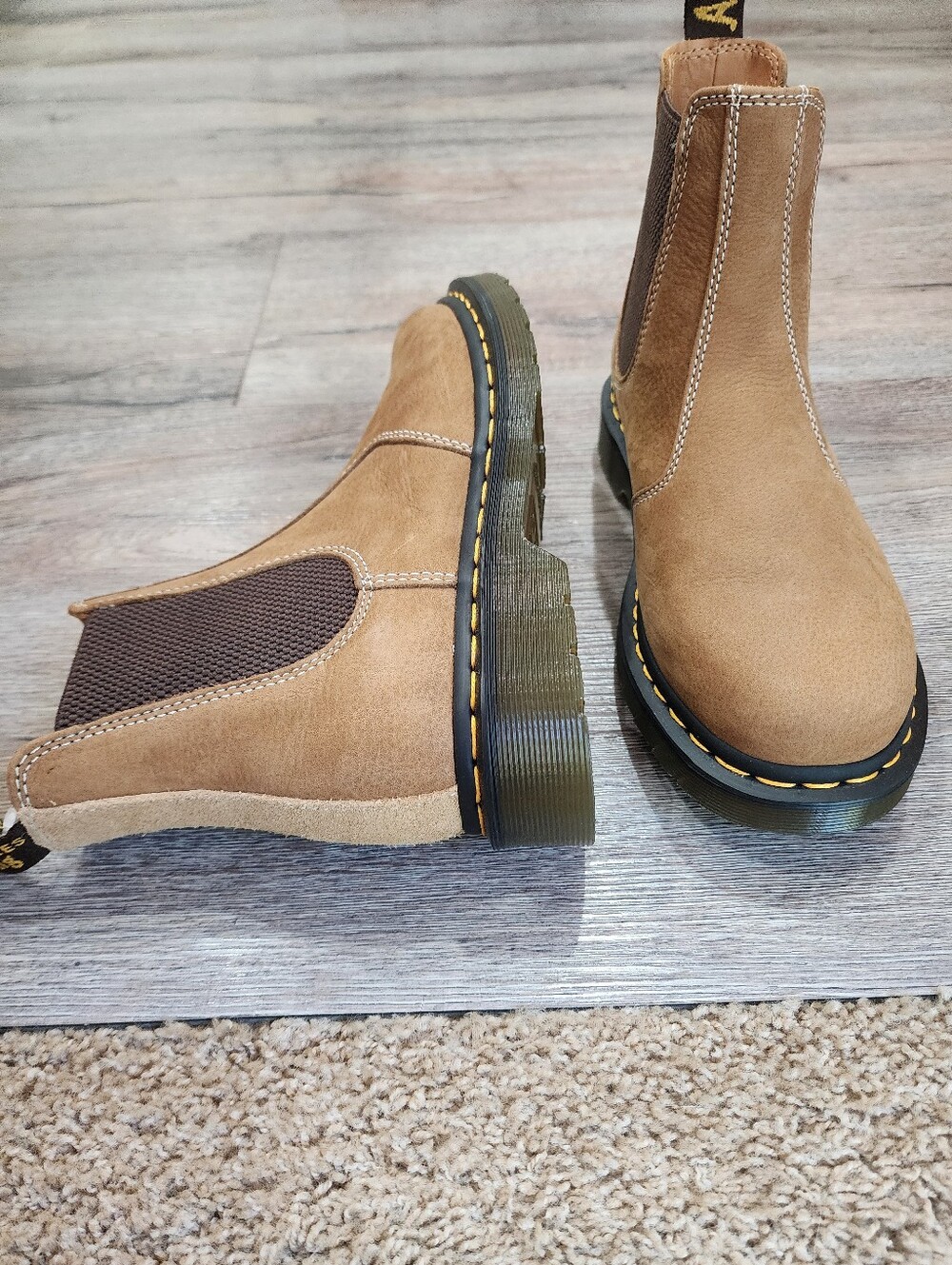 New Dr Martens Men 7 Women 8.5 Savannah Tan Chelsea 2976 Leather Boots Shoe